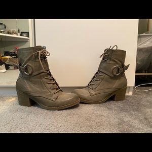 Heeled bootie zip up boots